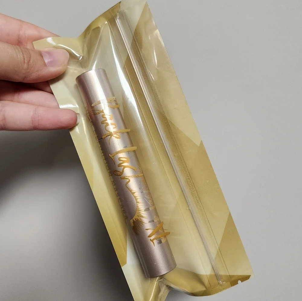 Backlash High Definition Mascara New Super Stay